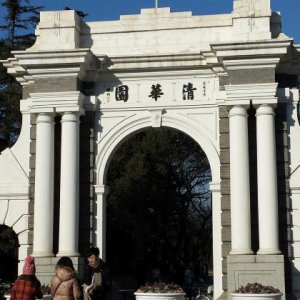 “形”大而“言”少的品牌，更易被關注和記??！